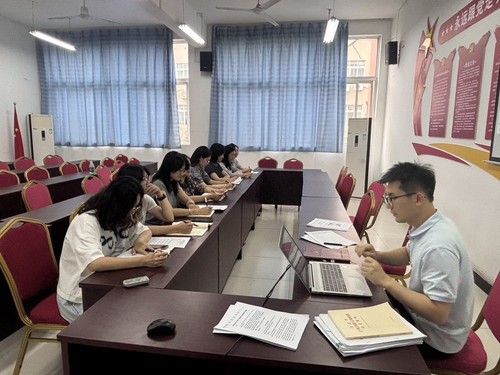 智能制造学院学生党支部开展树立和践行正确政绩观学习教育正反面典型案例专题学习.jpg